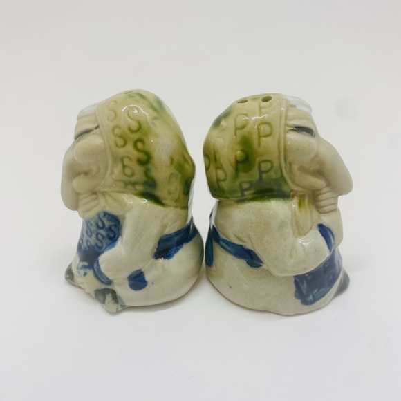 Vintage Witch Salt and Pepper Shakers - Picture 5 of 7